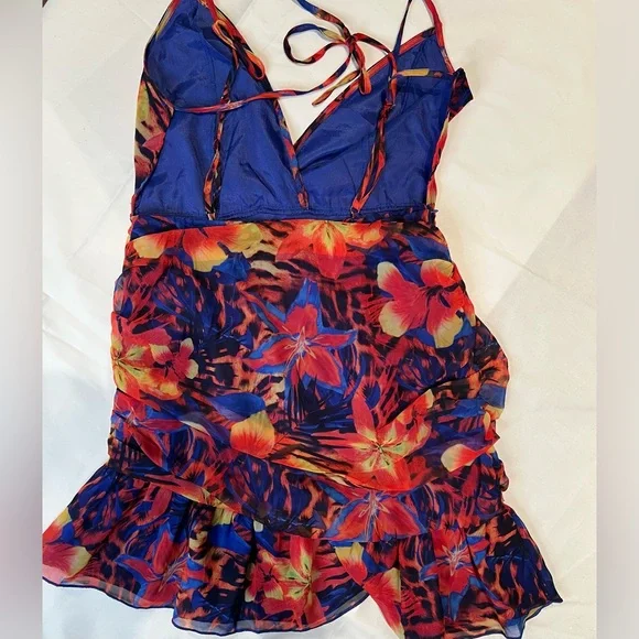 PrettyLittleThing Floral Print Tropical Vacation Mini Dress - Picture 4 of 6